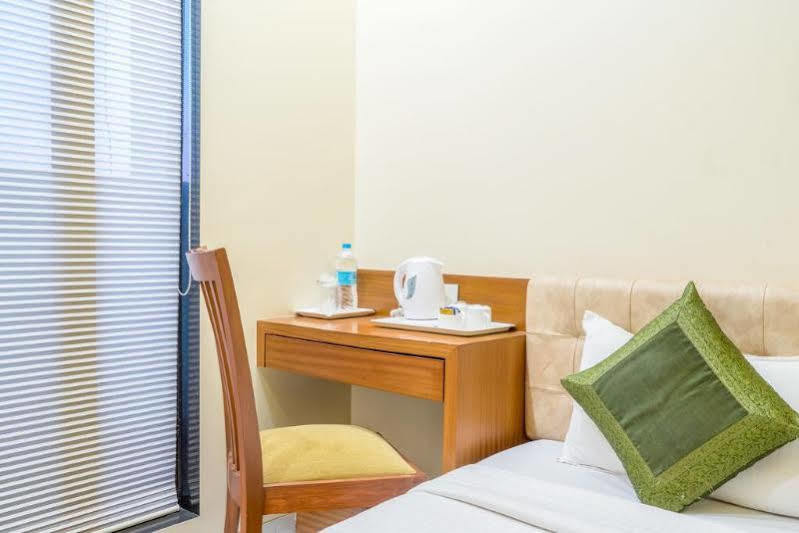 Hotel Seven Hills Bombaj Zewnętrze zdjęcie